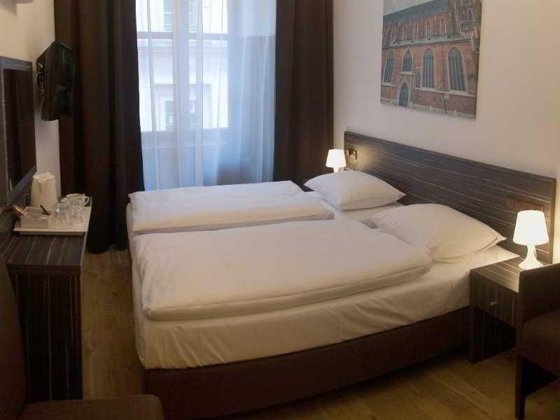 Pergamin Apartments Krakow Luaran gambar
