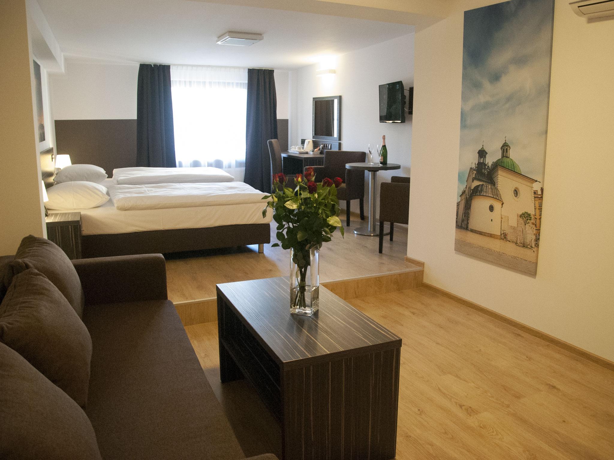 Pergamin Apartments Krakow Luaran gambar