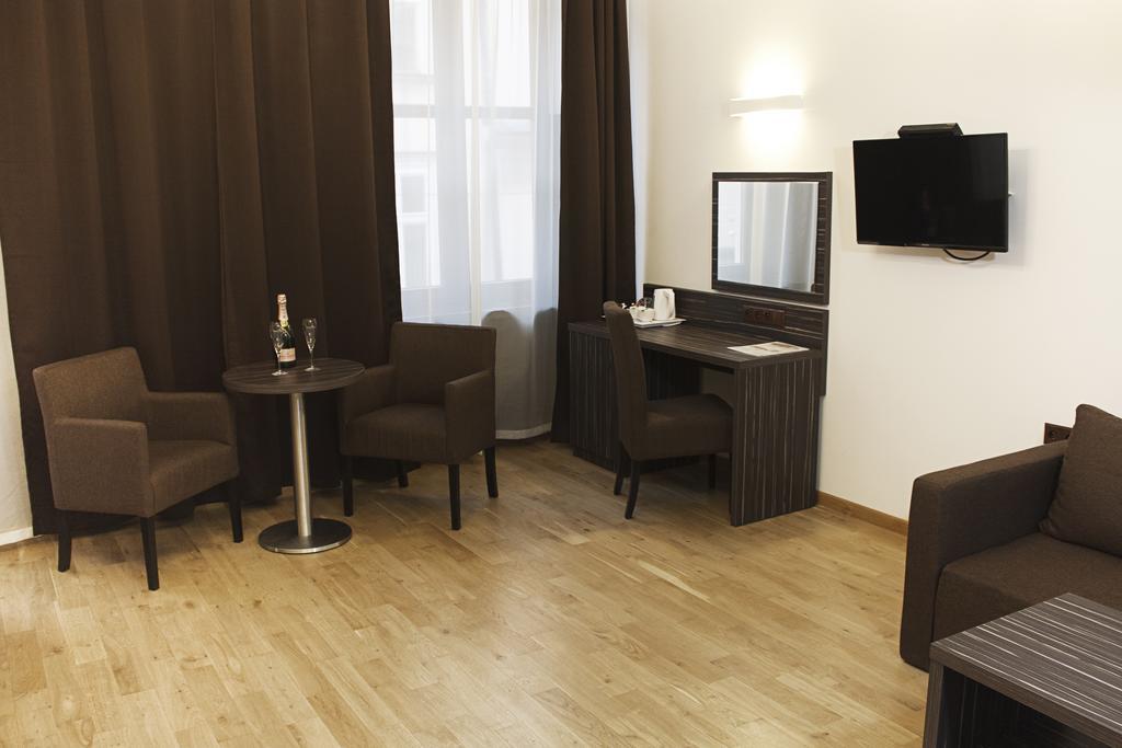 Pergamin Apartments Krakow Luaran gambar